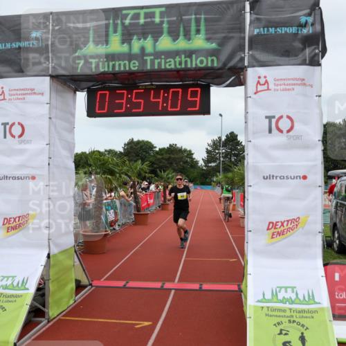 15.06.2025 - 7 Türme Triathlon Michael Strokosch http://msf.ph/oto/7969785 15.06.2025 13:54:09 Ziel 833, 869 meine-sportfotos.de