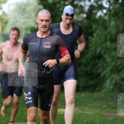 15.06.2025 - 7 Türme Triathlon Michael Strokosch http://msf.ph/oto/7969796 15.06.2025 12:56:50 Schwimmen 786, 868, 886, 901, 910, 1003, 1028, 1074, 1132, 1167, 1175, 1198 meine-sportfotos.de