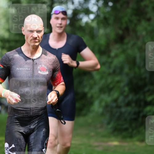 15.06.2025 - 7 Türme Triathlon Michael Strokosch http://msf.ph/oto/7969800 15.06.2025 12:56:51 Schwimmen 868, 886, 901, 910, 1003, 1028, 1074, 1095, 1132, 1167, 1175, 1198 meine-sportfotos.de