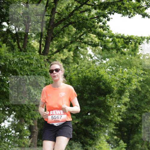 15.06.2025 - REWE Women's Run Jannik Wohlers http://msf.ph/oto/7969810 15.06.2025 10:04:49 Laufen 5567 meine-sportfotos.de