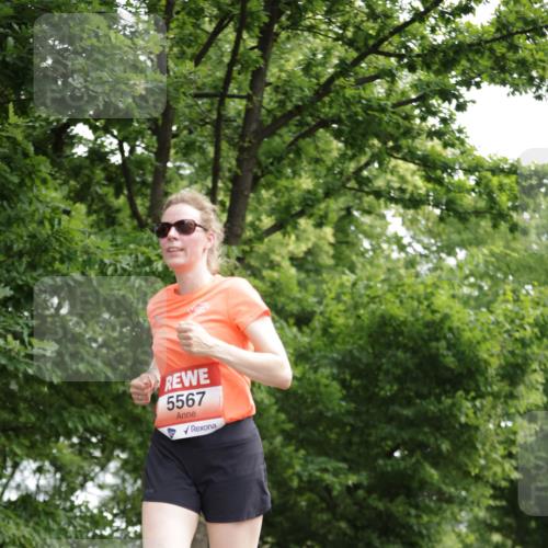 15.06.2025 - REWE Women's Run Jannik Wohlers http://msf.ph/oto/7969824 15.06.2025 10:04:49 Laufen 5567 meine-sportfotos.de