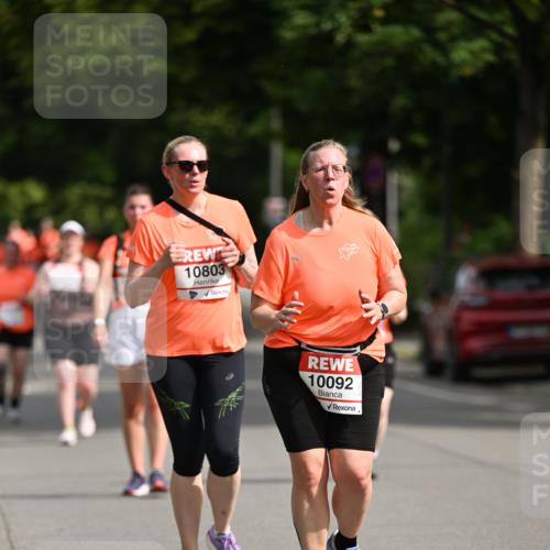 15.06.2025 - REWE Women's Run Dr. Thomas Lammeyer http://msf.ph/oto/7969879 15.06.2025 09:59:04 Laufen 10803, 10092 meine-sportfotos.de