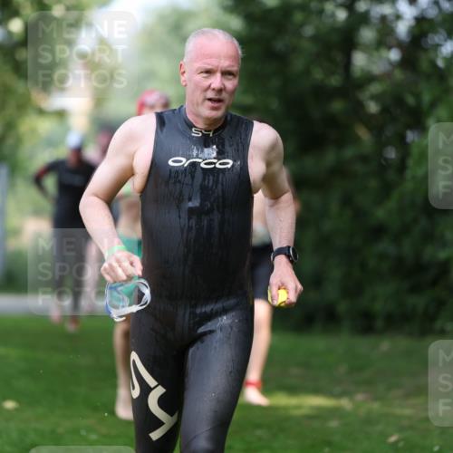 15.06.2025 - 7 Türme Triathlon Michael Strokosch http://msf.ph/oto/7969883 15.06.2025 12:57:03 Schwimmen 889, 910, 915, 988, 1031, 1033, 1064, 1074, 1095, 1116, 1132, 1136, 1166, 1167, 1198 meine-sportfotos.de