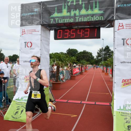 15.06.2025 - 7 Türme Triathlon Michael Strokosch http://msf.ph/oto/7969892 15.06.2025 13:54:30 Ziel 707 meine-sportfotos.de