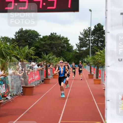 15.06.2025 - 7 Türme Triathlon Michael Strokosch http://msf.ph/oto/7969896 15.06.2025 13:54:37 Ziel 701, 707, 901, 913, 1116 meine-sportfotos.de