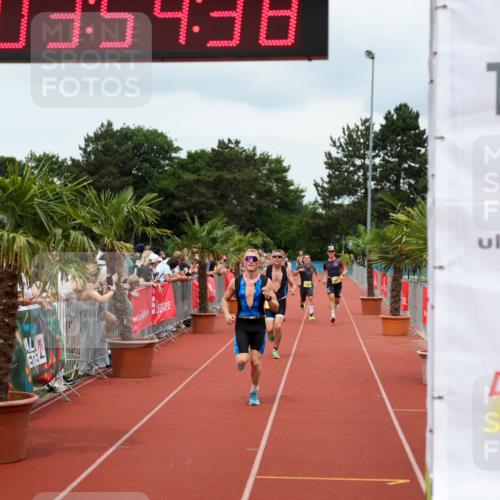 15.06.2025 - 7 Türme Triathlon Michael Strokosch http://msf.ph/oto/7969900 15.06.2025 13:54:37 Ziel 701, 707, 901, 913, 1116 meine-sportfotos.de