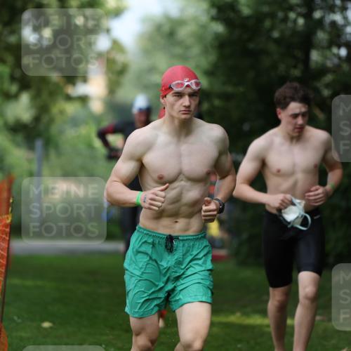 15.06.2025 - 7 Türme Triathlon Michael Strokosch http://msf.ph/oto/7969912 15.06.2025 12:57:05 Schwimmen 774, 889, 910, 915, 988, 1031, 1033, 1049, 1064, 1074, 1087, 1095, 1116, 1136, 1164, 1166, 1167 meine-sportfotos.de