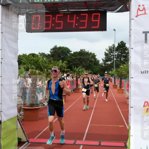 15.06.2025 - 7 Türme Triathlon Michael Strokosch http://msf.ph/oto/7969928 15.06.2025 13:54:39 Ziel 701, 901, 913, 919, 1116 meine-sportfotos.de