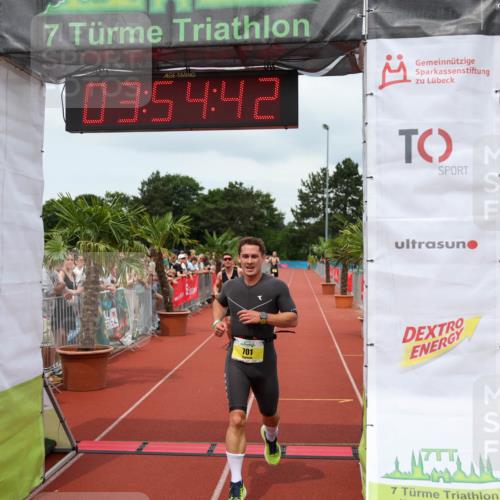 15.06.2025 - 7 Türme Triathlon Michael Strokosch http://msf.ph/oto/7969962 15.06.2025 13:54:41 Ziel 701, 901, 913, 919, 1116 meine-sportfotos.de