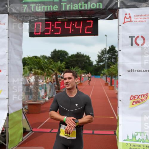 15.06.2025 - 7 Türme Triathlon Michael Strokosch http://msf.ph/oto/7969972 15.06.2025 13:54:42 Ziel 701, 755, 901, 913, 919, 1116 meine-sportfotos.de