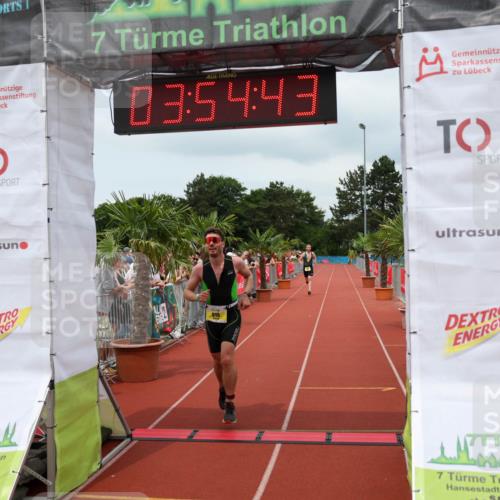 15.06.2025 - 7 Türme Triathlon Michael Strokosch http://msf.ph/oto/7969985 15.06.2025 13:54:43 Ziel 701, 755, 901, 913, 919, 1116 meine-sportfotos.de
