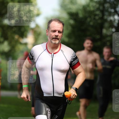 15.06.2025 - 7 Türme Triathlon Michael Strokosch http://msf.ph/oto/7970031 15.06.2025 12:57:18 Schwimmen 709, 736, 774, 793, 857, 889, 913, 915, 988, 1031, 1033, 1047, 1049, 1055, 1064, 1074, 1087, 1095, 1114, 1116, 1136, 1142, 1164, 1166, 1167 meine-sportfotos.de
