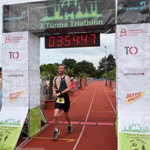 15.06.2025 - 7 Türme Triathlon Michael Strokosch http://msf.ph/oto/7970032 15.06.2025 13:54:47 Ziel 701, 755, 901, 913, 919 meine-sportfotos.de