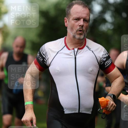 15.06.2025 - 7 Türme Triathlon Michael Strokosch http://msf.ph/oto/7970048 15.06.2025 12:57:19 Schwimmen 709, 736, 774, 793, 857, 889, 913, 915, 986, 988, 1031, 1033, 1047, 1049, 1055, 1064, 1087, 1095, 1114, 1116, 1117, 1136, 1142, 1164, 1166, 1167 meine-sportfotos.de