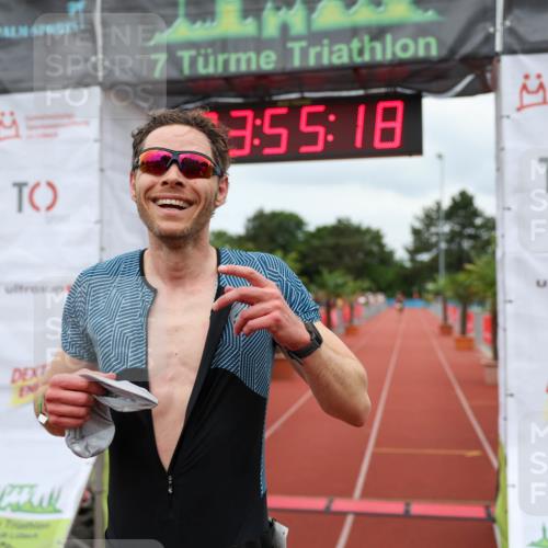 15.06.2025 - 7 Türme Triathlon Michael Strokosch http://msf.ph/oto/7970091 15.06.2025 13:55:18 Ziel 723, 872 meine-sportfotos.de