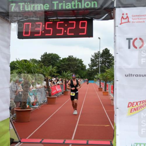 15.06.2025 - 7 Türme Triathlon Michael Strokosch http://msf.ph/oto/7970117 15.06.2025 13:55:29 Ziel 762 meine-sportfotos.de