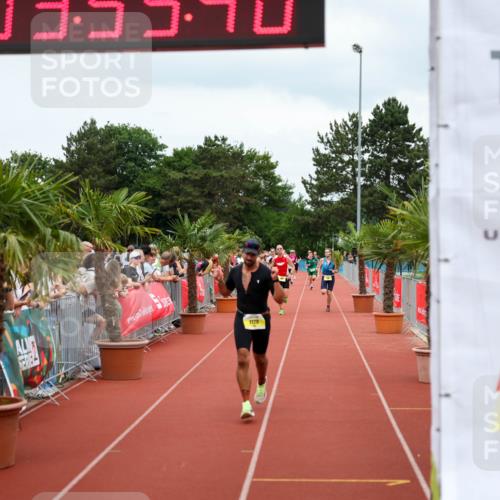 15.06.2025 - 7 Türme Triathlon Michael Strokosch http://msf.ph/oto/7970161 15.06.2025 13:55:39 Ziel 978, 1120 meine-sportfotos.de