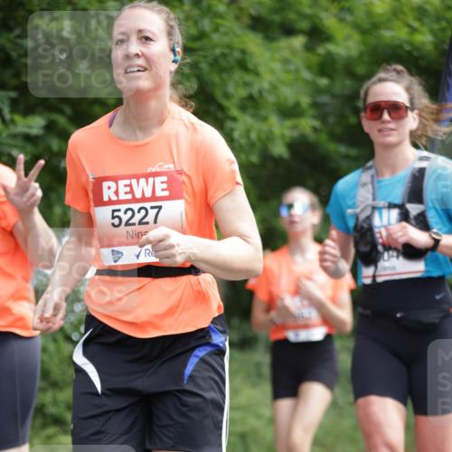 15.06.2025 - REWE Women's Run Jannik Wohlers http://msf.ph/oto/7970186 15.06.2025 10:05:15 Laufen 5227 meine-sportfotos.de
