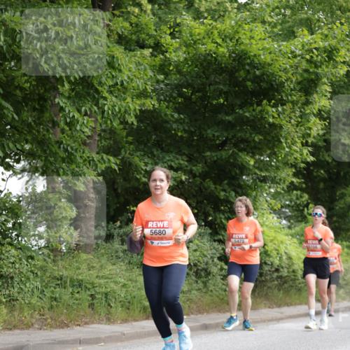 15.06.2025 - REWE Women's Run Jannik Wohlers http://msf.ph/oto/7970205 15.06.2025 10:05:18 Laufen 5680 meine-sportfotos.de
