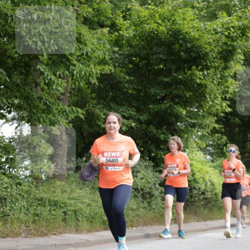 15.06.2025 - REWE Women's Run Jannik Wohlers http://msf.ph/oto/7970207 15.06.2025 10:05:18 Laufen 5680 meine-sportfotos.de