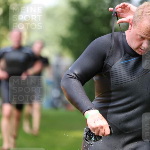 15.06.2025 - 7 Türme Triathlon Michael Strokosch http://msf.ph/oto/7970273 15.06.2025 12:57:45 Schwimmen 196, 709, 775, 793, 837, 857, 926, 942, 944, 971, 986, 989, 1004, 1010, 1047, 1054, 1055, 1101, 1117, 1121, 1142, 1157 meine-sportfotos.de