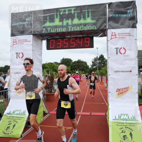 15.06.2025 - 7 Türme Triathlon Michael Strokosch http://msf.ph/oto/7970280 15.06.2025 13:55:49 Ziel 455, 475, 745, 879, 935, 978, 1064, 1087 meine-sportfotos.de