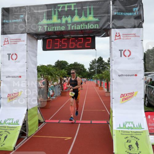 15.06.2025 - 7 Türme Triathlon Michael Strokosch http://msf.ph/oto/7970439 15.06.2025 13:56:21 Ziel 924 meine-sportfotos.de