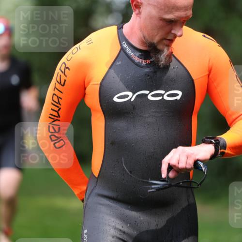 15.06.2025 - 7 Türme Triathlon Michael Strokosch http://msf.ph/oto/7970505 15.06.2025 12:58:07 Schwimmen 192, 704, 717, 773, 775, 798, 853, 956, 974, 1010, 1052, 1054, 1069, 1085, 1106, 1127, 1141, 1162, 1186, 1193 meine-sportfotos.de