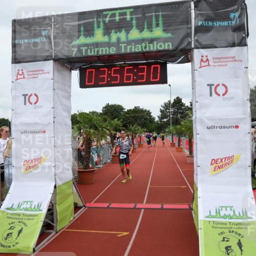 15.06.2025 - 7 Türme Triathlon Michael Strokosch http://msf.ph/oto/7970509 15.06.2025 13:56:30 Ziel 410, 741, 904, 1025 meine-sportfotos.de