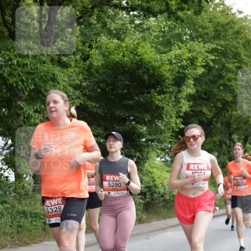15.06.2025 - REWE Women's Run Jannik Wohlers http://msf.ph/oto/7970534 15.06.2025 10:05:38 Laufen 5329, 5280, 201, 5365 meine-sportfotos.de