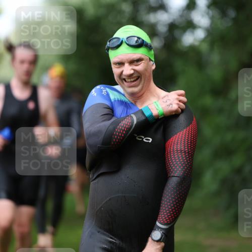 15.06.2025 - 7 Türme Triathlon Michael Strokosch http://msf.ph/oto/7970550 15.06.2025 12:58:11 Schwimmen 192, 704, 717, 773, 775, 795, 798, 815, 853, 938, 956, 974, 1052, 1059, 1069, 1085, 1106, 1127, 1141, 1162, 1186, 1193 meine-sportfotos.de