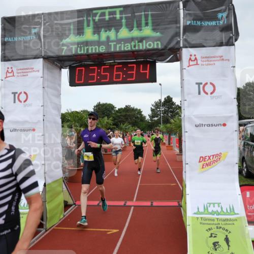 15.06.2025 - 7 Türme Triathlon Michael Strokosch http://msf.ph/oto/7970574 15.06.2025 13:56:34 Ziel 410, 741, 896, 904, 1025 meine-sportfotos.de