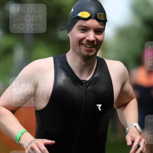 15.06.2025 - 7 Türme Triathlon Michael Strokosch http://msf.ph/oto/7970606 15.06.2025 12:58:17 Schwimmen 192, 704, 717, 773, 794, 795, 798, 807, 815, 853, 935, 938, 956, 974, 1044, 1052, 1059, 1069, 1085, 1102, 1106, 1127, 1141, 1143, 1146, 1162, 1186, 1187, 1193 meine-sportfotos.de