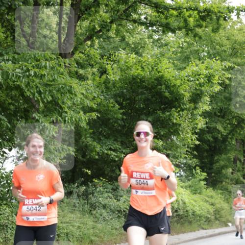 15.06.2025 - REWE Women's Run Jannik Wohlers http://msf.ph/oto/7970622 15.06.2025 10:05:45 Laufen 5042, 5044 meine-sportfotos.de
