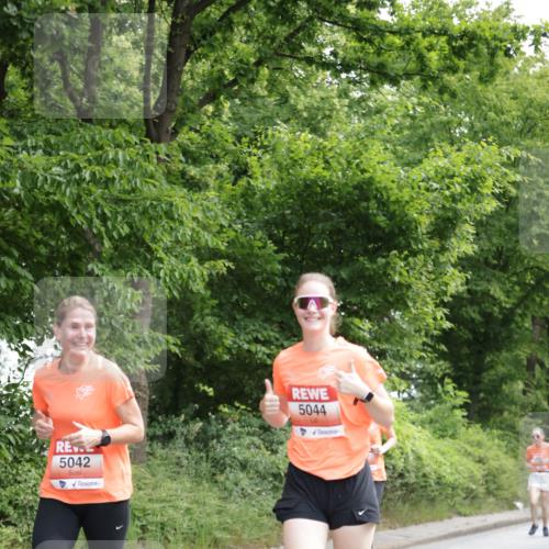 15.06.2025 - REWE Women's Run Jannik Wohlers http://msf.ph/oto/7970626 15.06.2025 10:05:45 Laufen 5042, 5044 meine-sportfotos.de