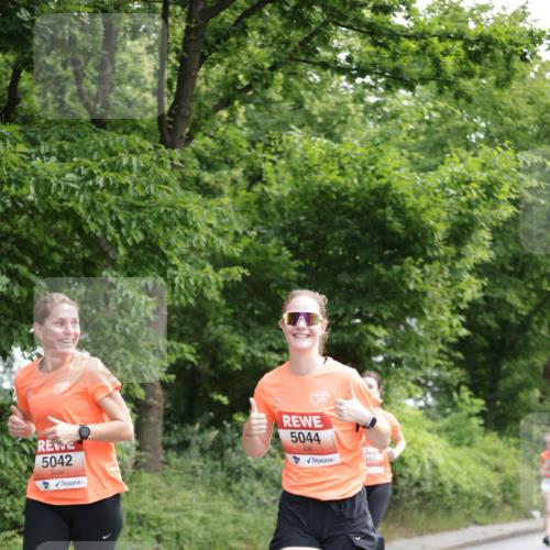 15.06.2025 - REWE Women's Run Jannik Wohlers http://msf.ph/oto/7970634 15.06.2025 10:05:45 Laufen 5042, 5044 meine-sportfotos.de