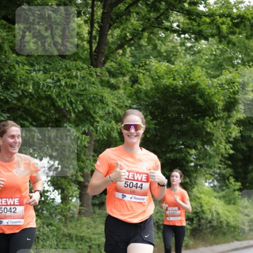 15.06.2025 - REWE Women's Run Jannik Wohlers http://msf.ph/oto/7970649 15.06.2025 10:05:45 Laufen 5042, 5044, 5597 meine-sportfotos.de
