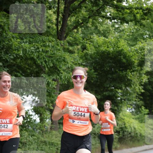 15.06.2025 - REWE Women's Run Jannik Wohlers http://msf.ph/oto/7970651 15.06.2025 10:05:45 Laufen 042, 5044, 5597 meine-sportfotos.de