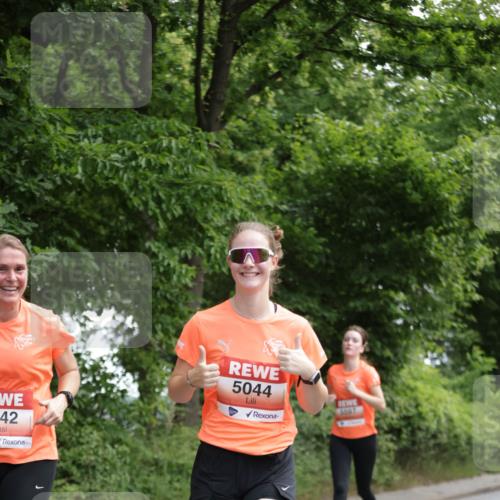 15.06.2025 - REWE Women's Run Jannik Wohlers http://msf.ph/oto/7970653 15.06.2025 10:05:45 Laufen 42, 5044, 5597 meine-sportfotos.de