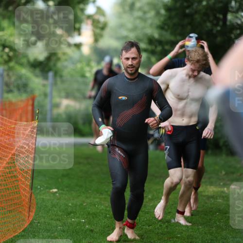 15.06.2025 - 7 Türme Triathlon Michael Strokosch http://msf.ph/oto/7970657 15.06.2025 12:58:24 Schwimmen 192, 717, 739, 773, 794, 795, 798, 807, 815, 832, 899, 935, 938, 956, 974, 1007, 1044, 1052, 1059, 1085, 1102, 1106, 1127, 1141, 1143, 1146, 1162, 1180, 1187 meine-sportfotos.de