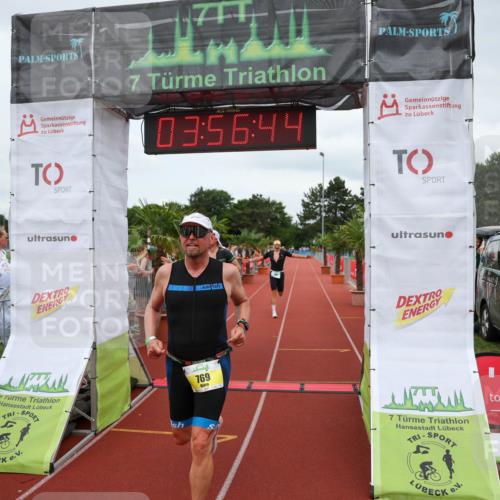 15.06.2025 - 7 Türme Triathlon Michael Strokosch http://msf.ph/oto/7970684 15.06.2025 13:56:43 Ziel 658, 769, 896, 996, 1029 meine-sportfotos.de