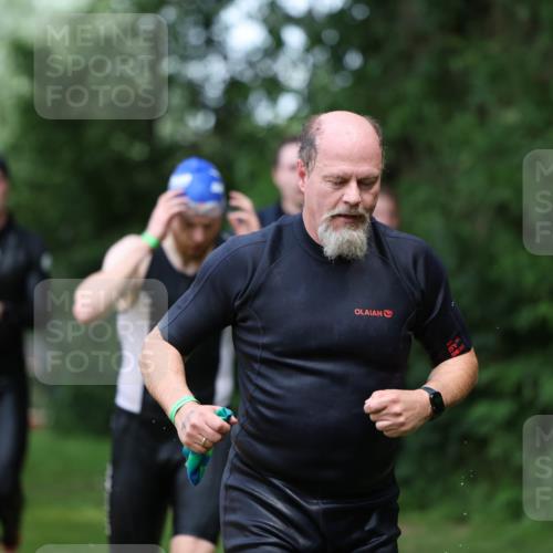 15.06.2025 - 7 Türme Triathlon Michael Strokosch http://msf.ph/oto/7970768 15.06.2025 12:58:33 Schwimmen 192, 739, 794, 795, 807, 815, 832, 884, 899, 935, 938, 1005, 1007, 1044, 1057, 1059, 1085, 1102, 1143, 1146, 1168, 1180, 1187 meine-sportfotos.de