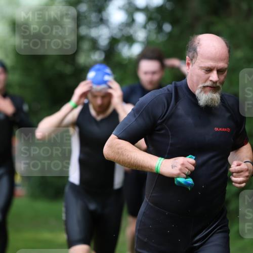 15.06.2025 - 7 Türme Triathlon Michael Strokosch http://msf.ph/oto/7970771 15.06.2025 12:58:33 Schwimmen 192, 739, 794, 795, 807, 815, 832, 884, 899, 935, 938, 1005, 1007, 1044, 1057, 1059, 1085, 1102, 1143, 1146, 1168, 1180, 1187 meine-sportfotos.de