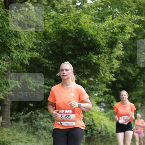 15.06.2025 - REWE Women's Run Jannik Wohlers http://msf.ph/oto/7970772 15.06.2025 10:05:56 Laufen 5169, 5196 meine-sportfotos.de