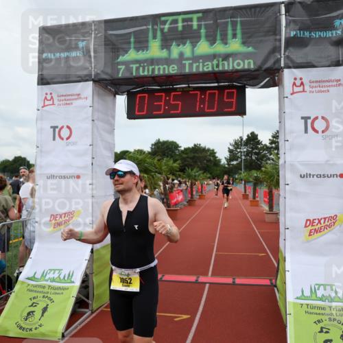15.06.2025 - 7 Türme Triathlon Michael Strokosch http://msf.ph/oto/7970780 15.06.2025 13:57:09 Ziel 442, 505, 950, 1011, 1052, 1069 meine-sportfotos.de