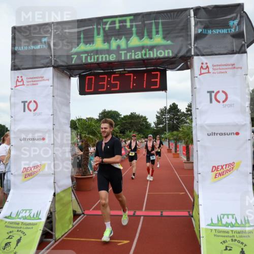 15.06.2025 - 7 Türme Triathlon Michael Strokosch http://msf.ph/oto/7970821 15.06.2025 13:57:12 Ziel 442, 505, 734, 950, 1011, 1052, 1069 meine-sportfotos.de