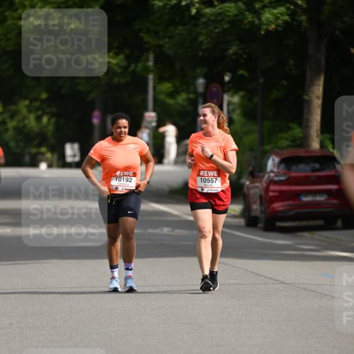 15.06.2025 - REWE Women's Run Dr. Thomas Lammeyer http://msf.ph/oto/7970823 15.06.2025 09:59:58 Laufen 10192, 10557 meine-sportfotos.de