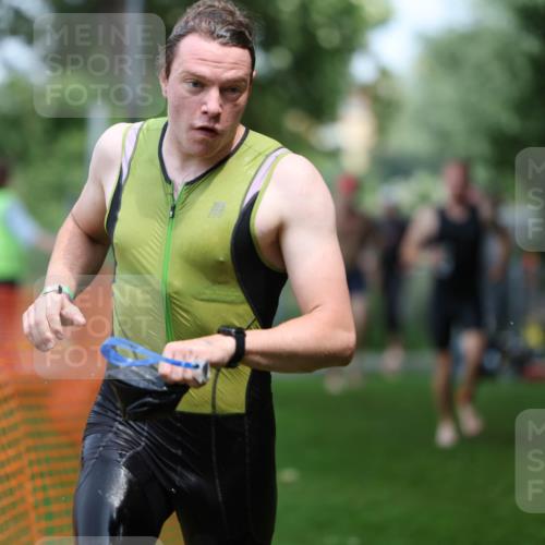 15.06.2025 - 7 Türme Triathlon Michael Strokosch http://msf.ph/oto/7970828 15.06.2025 12:58:39 Schwimmen 739, 794, 807, 815, 826, 832, 884, 899, 935, 938, 953, 1005, 1007, 1044, 1057, 1059, 1102, 1134, 1139, 1143, 1146, 1168, 1180, 1187 meine-sportfotos.de