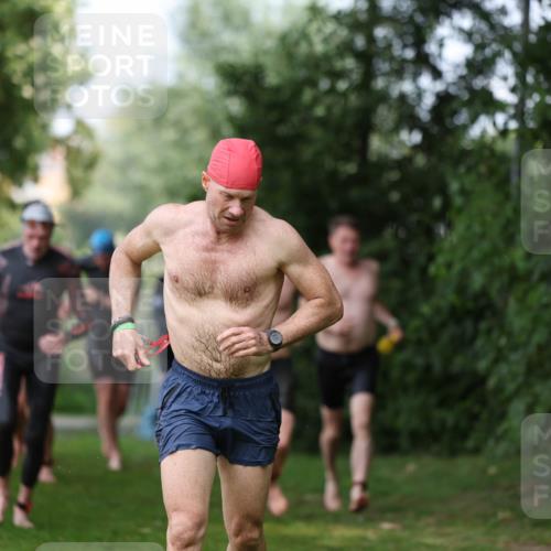 15.06.2025 - 7 Türme Triathlon Michael Strokosch http://msf.ph/oto/7970866 15.06.2025 12:58:47 Schwimmen 194, 739, 826, 832, 845, 860, 884, 899, 953, 1005, 1007, 1057, 1134, 1139, 1146, 1168, 1180 meine-sportfotos.de