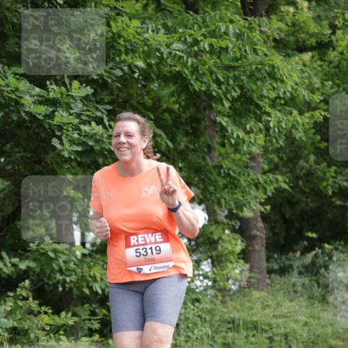 15.06.2025 - REWE Women's Run Jannik Wohlers http://msf.ph/oto/7970871 15.06.2025 10:06:00 Laufen 5319 meine-sportfotos.de